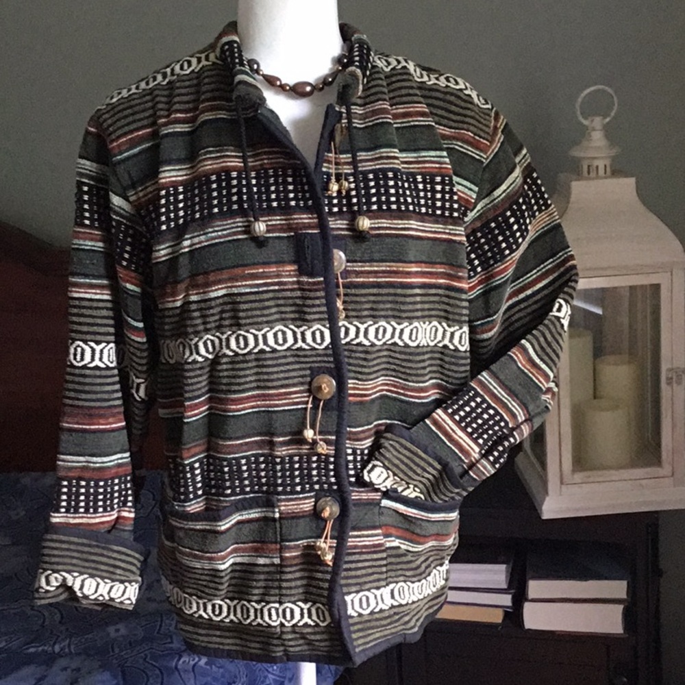 Vintage Dress Barn Boho Aztec patterned jacket/blazer Size L